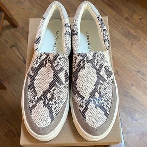 Lucky brand slip on